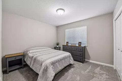 Bedroom - 2131 River Bend Trl, Mayer, MN 55360 photo 2 of 6