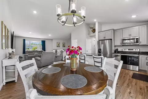 Dining - 2131 River Bend Trl, Mayer, MN 55360 photo 1 of 1