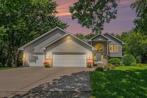 7460 Odean Ave NE, Elk River, MN 55330