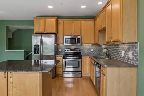Kitchen - 13510 Brick Path, Rosemount, MN 55068 photo 5 of 7