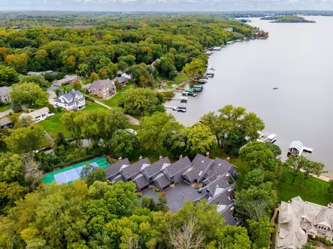 View/Area - 6658 Smithtown Rd, Excelsior, MN 55331 photo 2 of 6