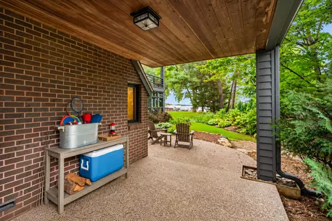 Exterior - 6658 Smithtown Rd, Excelsior, MN 55331 photo 1 of 11