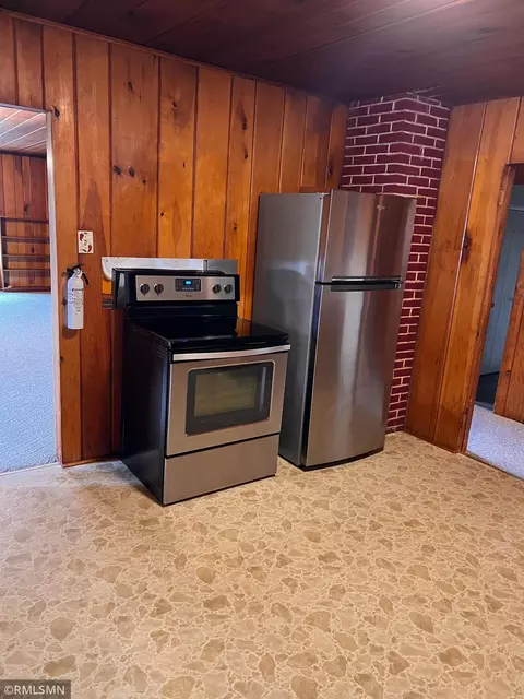 Kitchen - 1111 E Camp St, Ely, MN 55731 photo 4 of 9