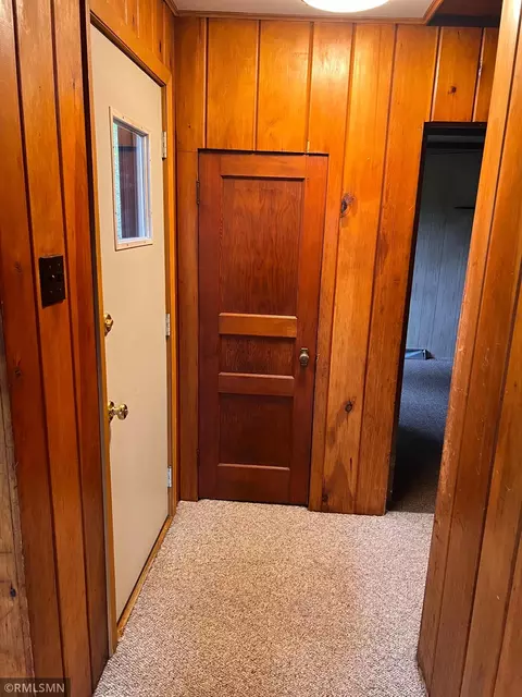 Entry Way - 1111 E Camp St, Ely, MN 55731 photo 1 of 3
