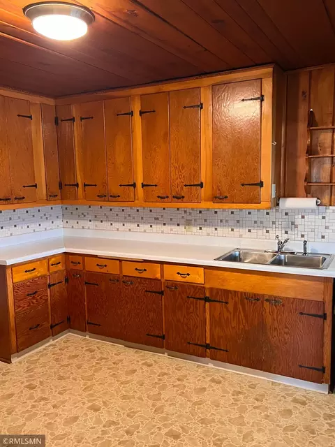 Kitchen - 1111 E Camp St, Ely, MN 55731 photo 3 of 9