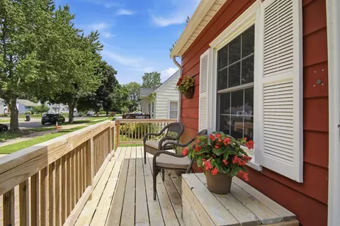 Exterior - 904 14th Ave SE, Austin, MN 55912 photo 5 of 10