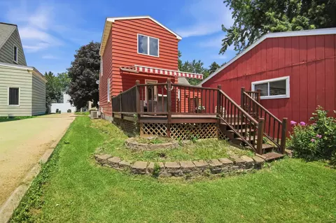 Exterior - 904 14th Ave SE, Austin, MN 55912 photo 6 of 10