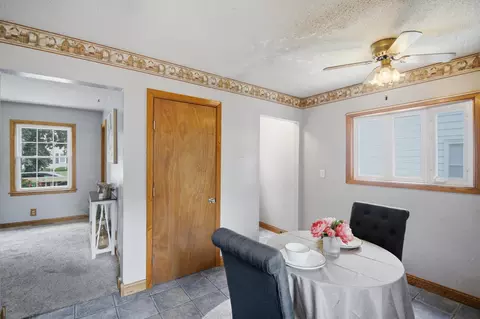 Dining - 904 14th Ave SE, Austin, MN 55912 photo 1 of 1