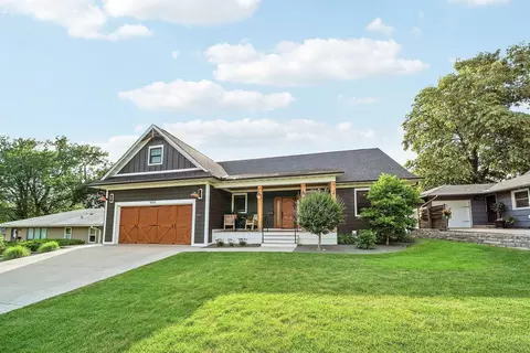 Exterior - 8524 Haeg Dr, Bloomington, MN 55431 photo 16 of 20