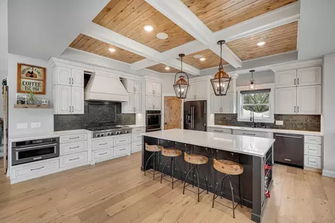 Kitchen - 8524 Haeg Dr, Bloomington, MN 55431 photo 1 of 5