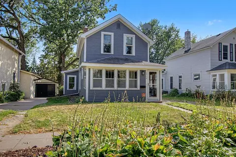 1714 Hewitt Ave, Saint Paul, MN 55104