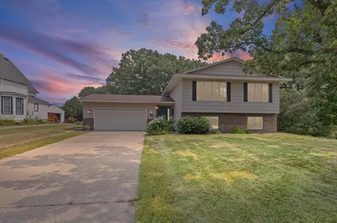 320 Eagle Lake Rd N, Big Lake, MN 55309