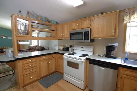 Kitchen - 35054 Moonlight Dr, Cushing, MN 56443 photo 3 of 4