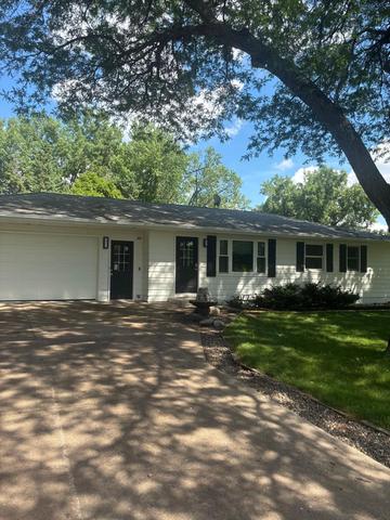 340 Ranchview Ln N, Plymouth, MN 55447