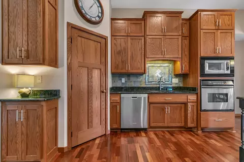 Kitchen - 2011 Temminck Rd, Saint Cloud, MN 56301 photo 2 of 7