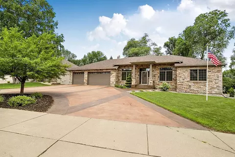 Exterior - 2011 Temminck Rd, Saint Cloud, MN 56301 photo 3 of 12