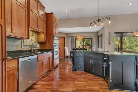Kitchen - 2011 Temminck Rd, Saint Cloud, MN 56301 photo 4 of 7