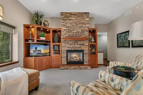 Living - 2011 Temminck Rd, Saint Cloud, MN 56301 photo 2 of 5