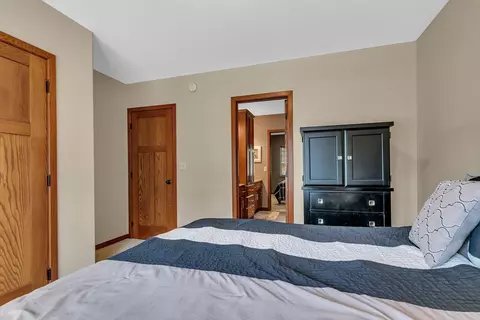 Bedroom - 2011 Temminck Rd, Saint Cloud, MN 56301 photo 8 of 9