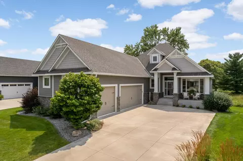 1934 Annika Dr N, Lake Elmo, MN 55042