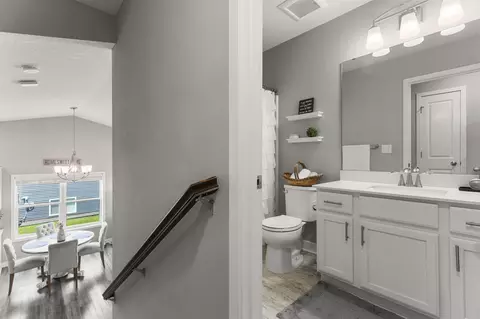Entry Way - 1131 Stonebridge Path, Jordan, MN 55352 photo 6 of 9