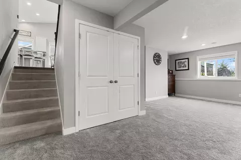 Entry Way - 1131 Stonebridge Path, Jordan, MN 55352 photo 8 of 9