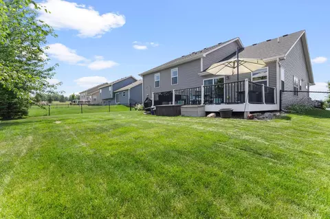 Exterior - 1131 Stonebridge Path, Jordan, MN 55352 photo 6 of 10