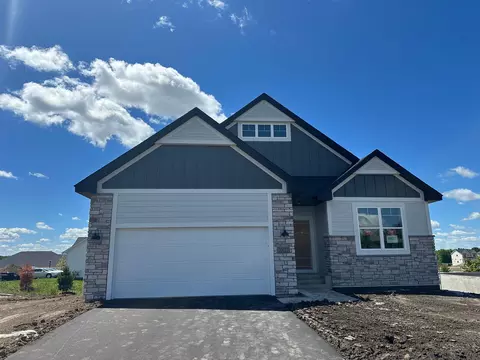 20027 Glarus Ln, Lakeville, MN 55044
