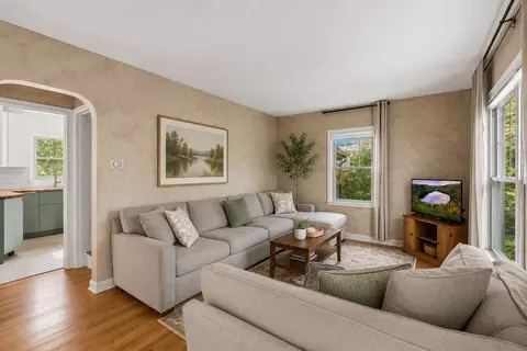 960 Hall Ave, West Saint Paul, MN 55118