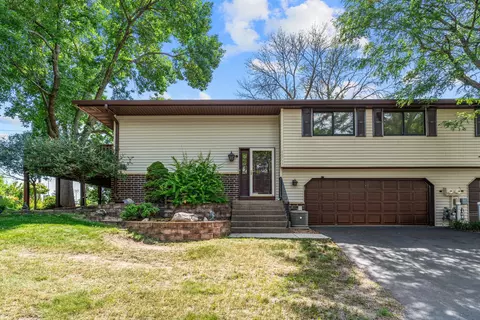 10717 Yukon Ave S, Bloomington, MN 55438