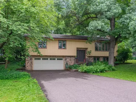 17015 13th Ave N, Plymouth, MN 55447