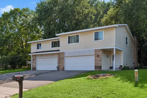 2817 Flag Ave N, New Hope, MN 55427