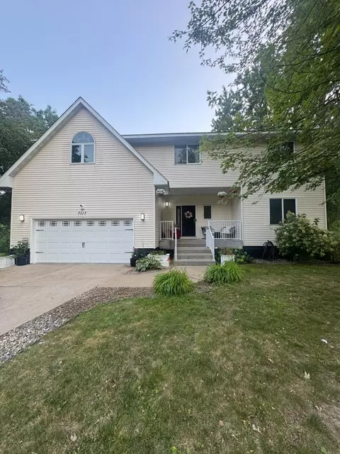 7117 Courtly Rd, Woodbury, MN 55125