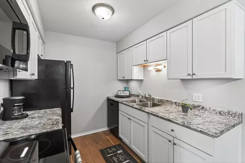 7412 W 22nd St #104, Saint Louis Park, MN 55426