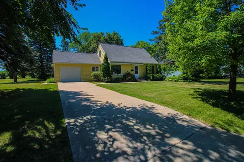 822 Westwood Dr SW, Alexandria, MN 56308