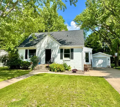 351 E Hughes St, New Richmond, WI 54017