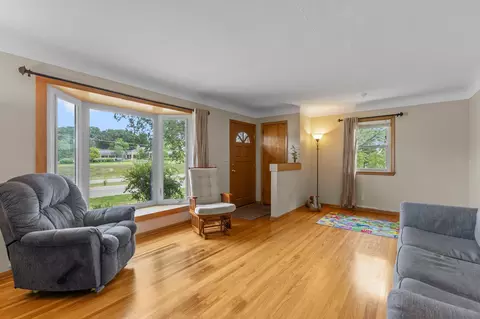 Living - 3255 Highway 55, Eagan, MN 55121 photo 2 of 5