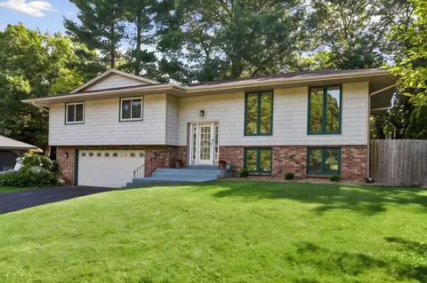 761 Torchwood Ct, New Brighton, MN 55112
