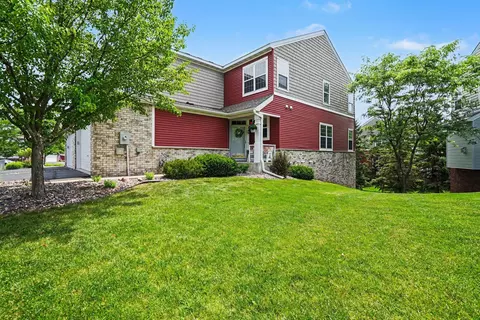 18085 Kindred Ct, Lakeville, MN 55044