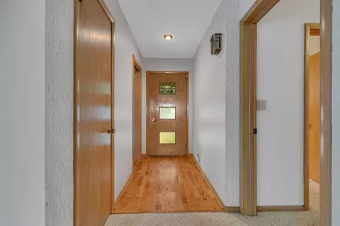 Entry Way - 10 Allendale Dr, Saint Cloud, MN 56301 photo 1 of 1