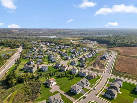 View/Area - 3927 Founders Path, Chaska, MN 55318 photo 5 of 6