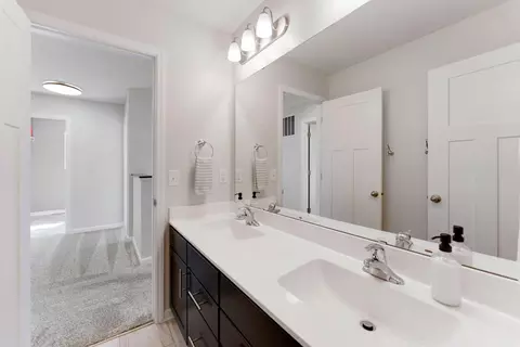 Bath - 3927 Founders Path, Chaska, MN 55318 photo 6 of 6