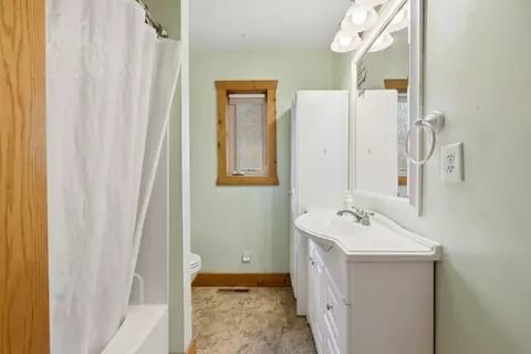 Bath - 614 N 8th St, Brainerd, MN 56401 photo 1 of 1