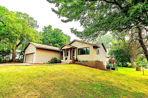 3488 Midland Ct, White Bear Lake, MN 55110