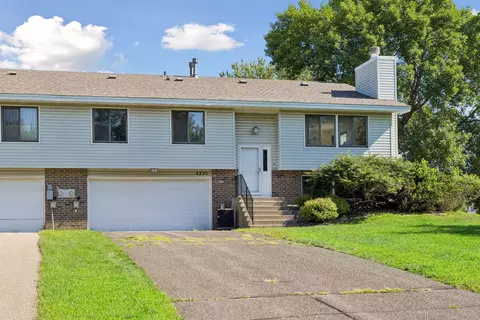4235 Bridgewood Ter, Vadnais Heights, MN 55127