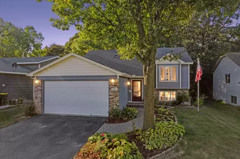 10553 166th St W, Lakeville, MN 55044