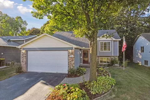 10553 166th St W, Lakeville, MN 55044
