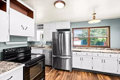 Kitchen - 523 1st St, Duluth, MN 55810 photo 1 of 2