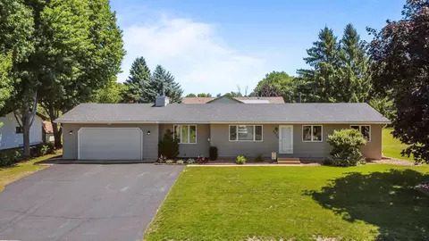 8330 Cleadis Ave, Inver Grove Heights, MN 55076