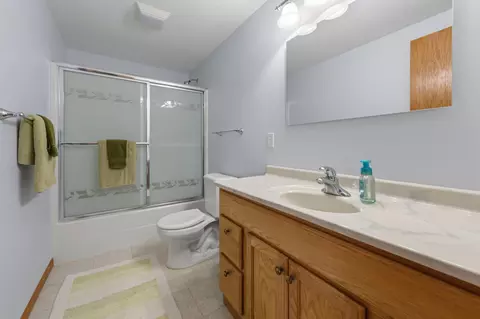 Bath - 2103 Kennedy Dr, Faribault, MN 55021 photo 4 of 4